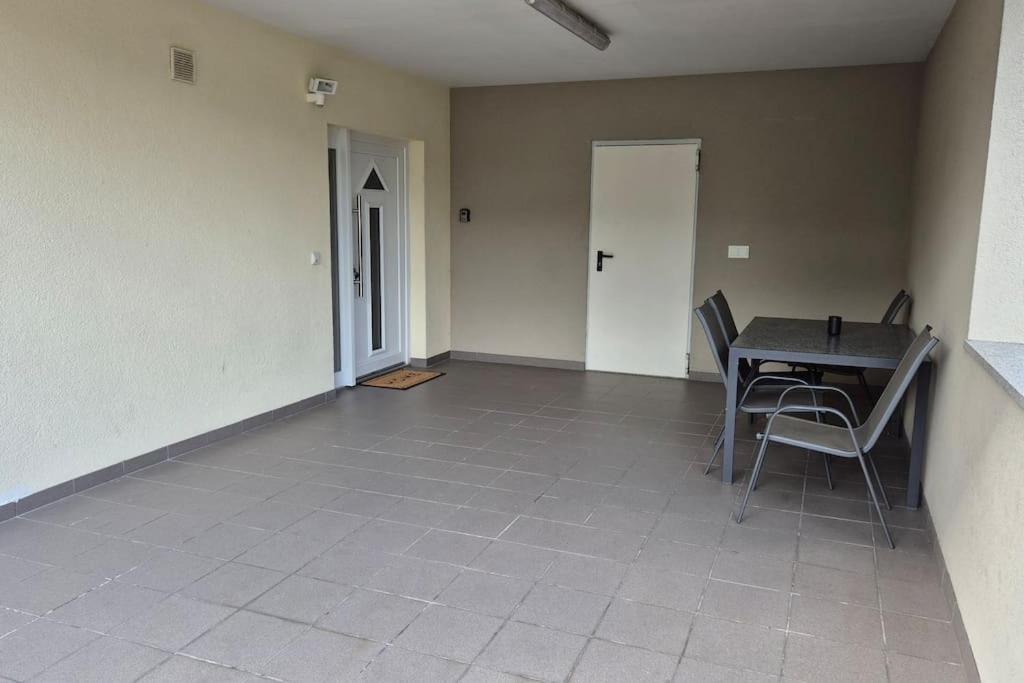 Ferienwohnung Au In Bitburg Exterior foto